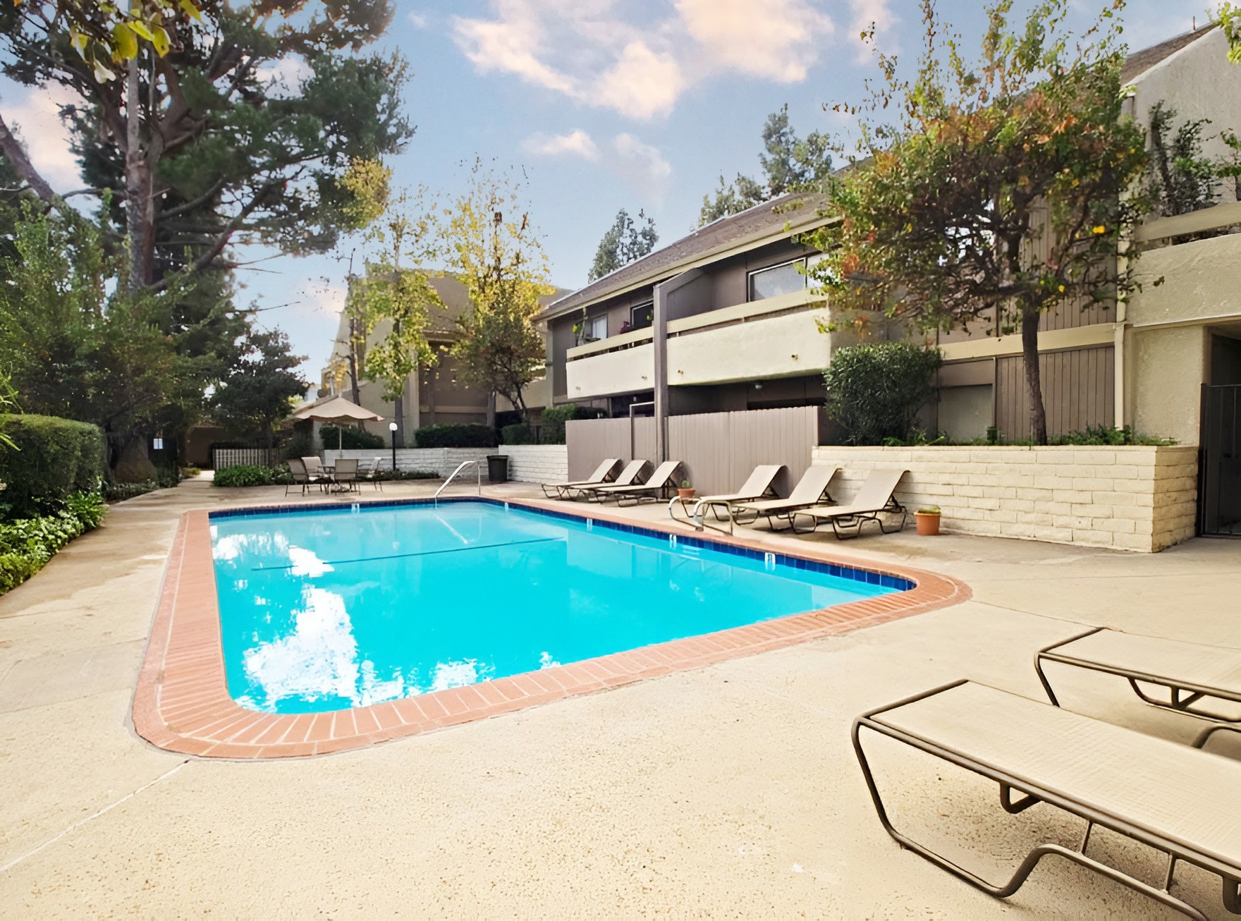 4908-4930 Coldwater Canyon Ave, Sherman Oaks, CA à vendre Photo de l’immeuble– Image 1 sur 9