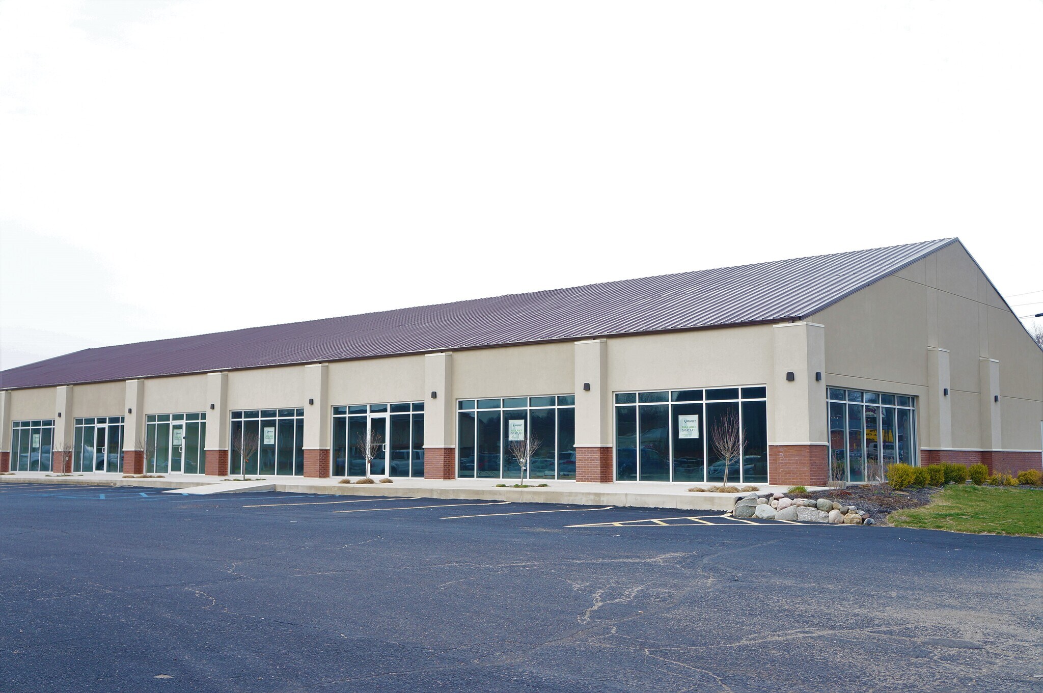 1202 W Maumee St, Angola, IN à louer Photo de l’immeuble– Image 1 sur 1