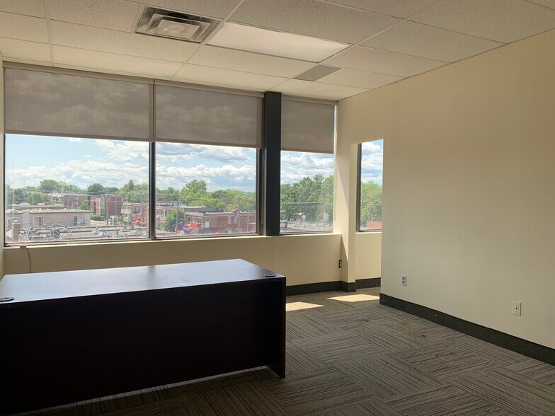 10212-10222 Boul Saint-Michel, Montréal, QC à louer - Photo intérieure – Image 2 sur 14