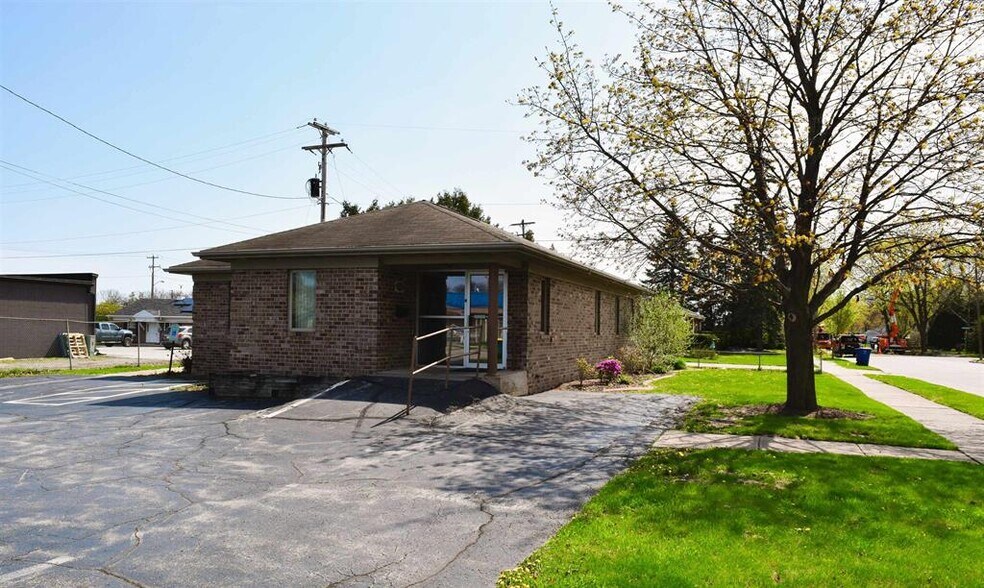 1200 Tilkens St, Green Bay, WI à vendre - Photo de l’immeuble – Image 1 sur 16