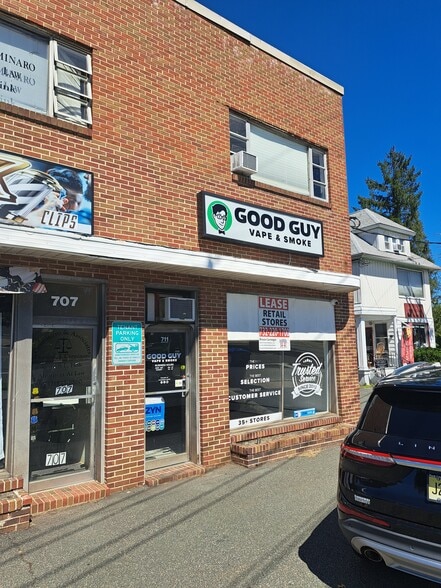 705-711 Raritan Ave, Highland Park, NJ à louer - Photo de l’immeuble – Image 2 sur 5