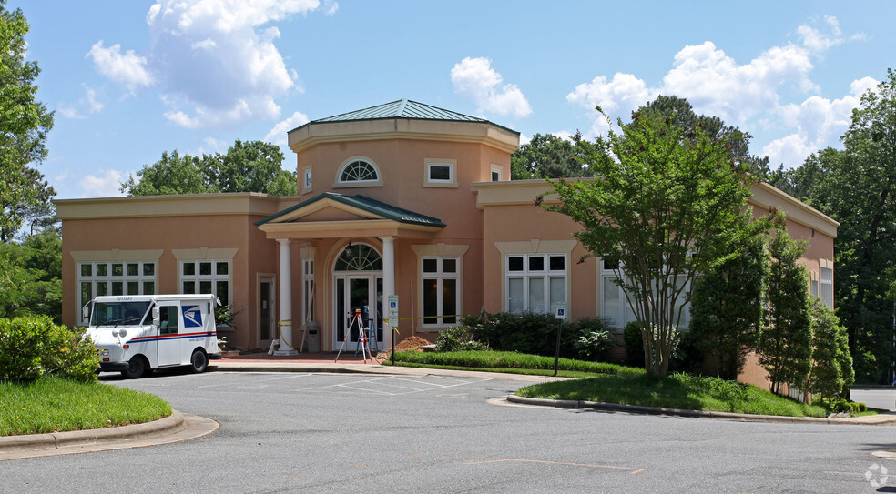 1525 E Franklin St, Chapel Hill, NC à vendre - Photo principale – Image 1 sur 4