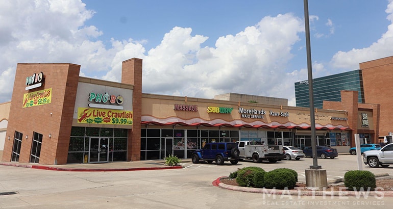 8050 N Sam Houston Pky W, Houston, TX à louer Photo de l’immeuble– Image 1 sur 5