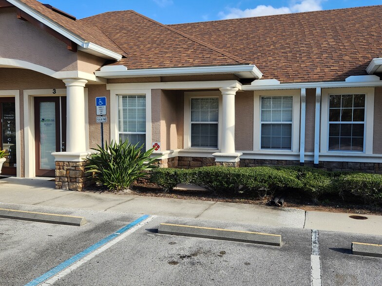 385 Palm Coast Pky SW, Palm Coast, FL à vendre - Photo de l’immeuble – Image 2 sur 22