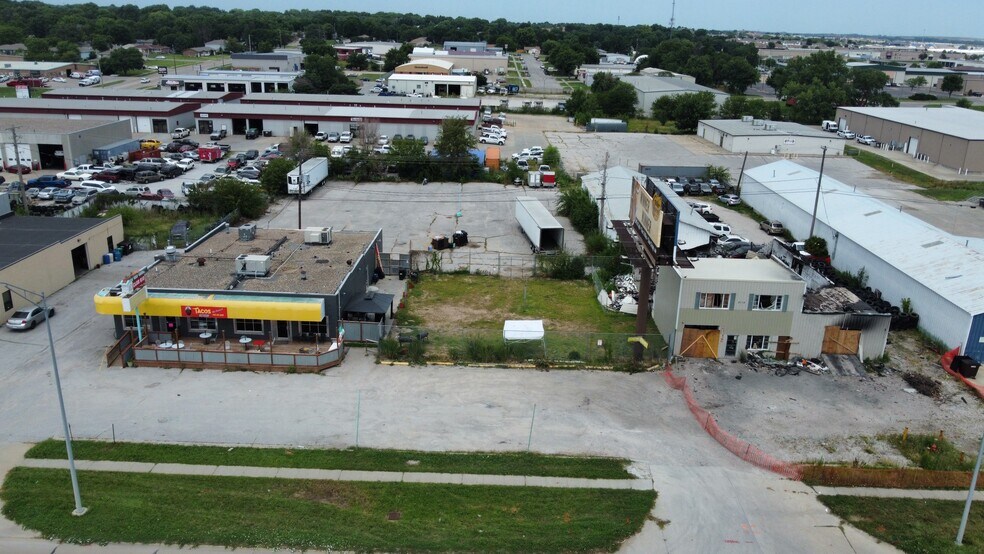 2050, 2100,2112 Cornhusker Hwy, Lincoln, NE à vendre - Photo de l’immeuble – Image 3 sur 3