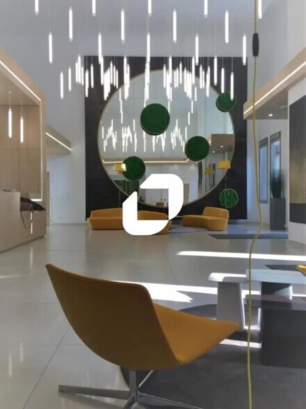 Bureau dans Noisy-le-Grand à louer - Photo de l’immeuble – Image 3 sur 16