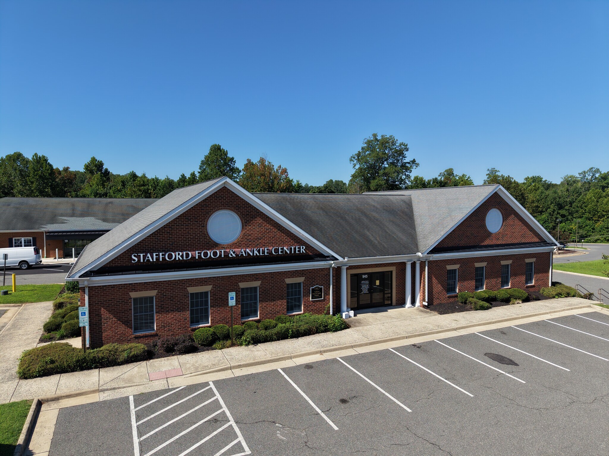 945 Garrisonville Rd, Stafford, VA à vendre Photo de l’immeuble– Image 1 sur 8