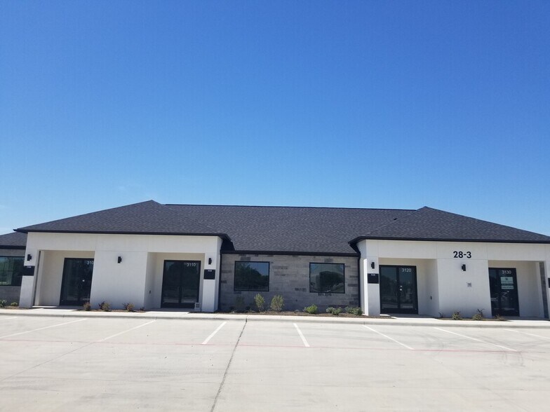 3951 Alma Rd, McKinney, TX à louer - Photo de l’immeuble – Image 2 sur 14