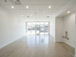 2804 Long Beach Rd, Oceanside, NY à louer Photo intérieure– Image 1 sur 4