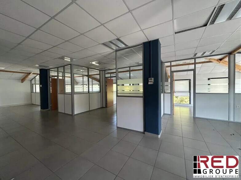 Bureau dans Le Tholonet à vendre - Photo de l’immeuble – Image 2 sur 9