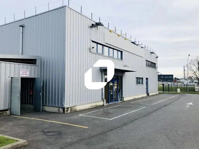 Plus de détails pour Bureau, Local d'activités à louer