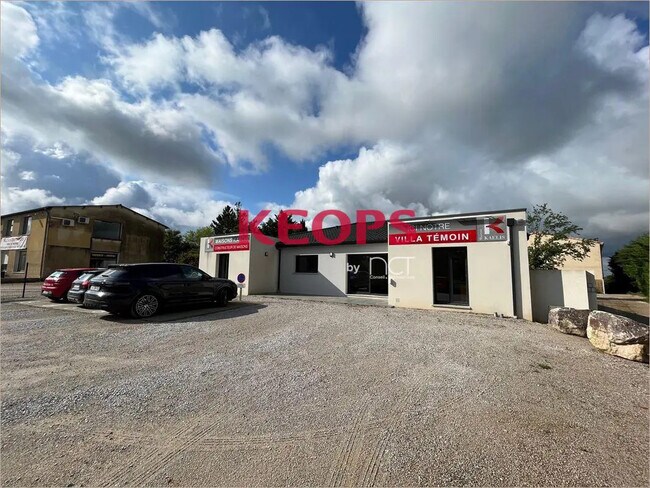 Plus de détails pour Local commercial à louer