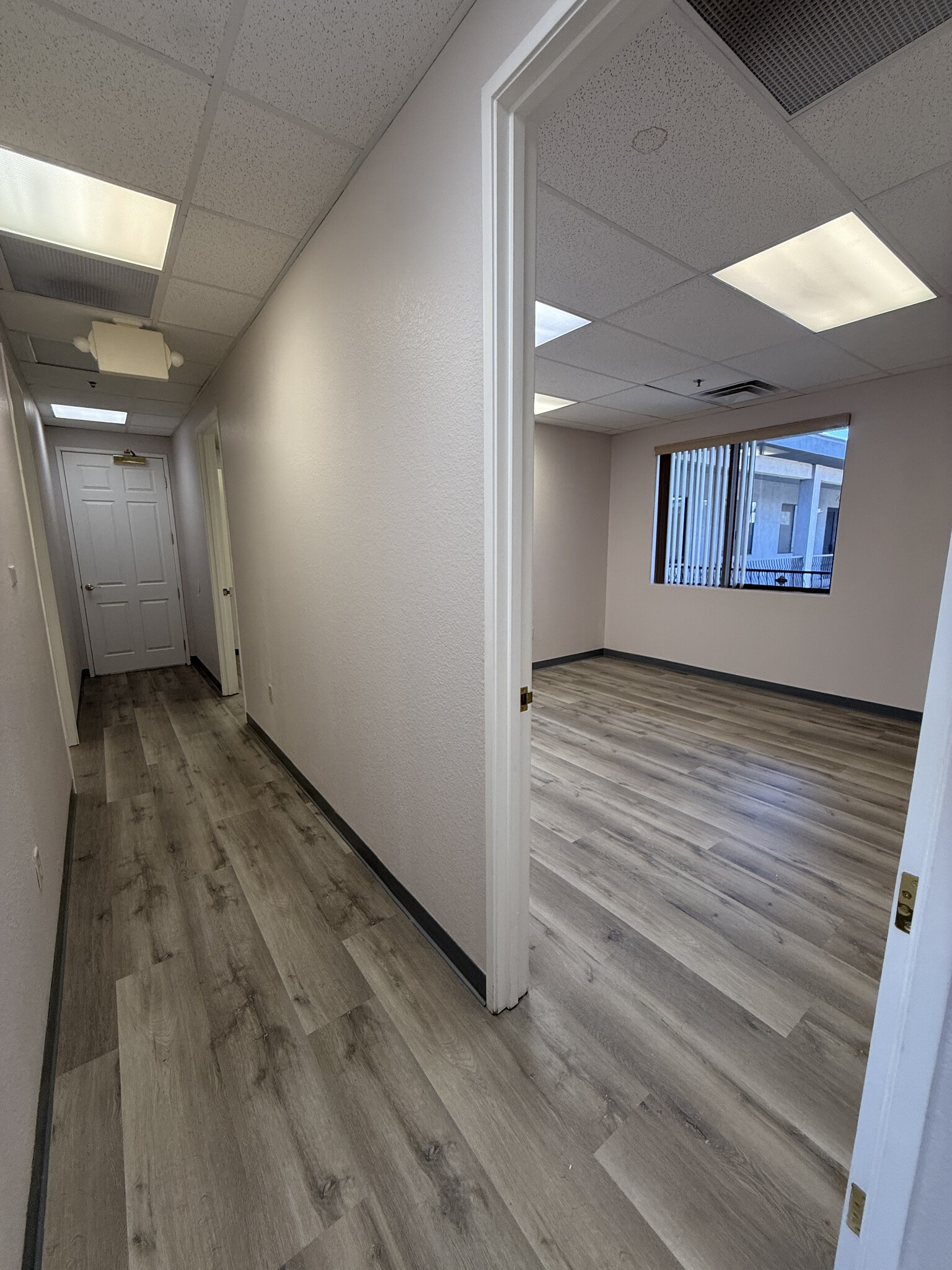 1333 N Buffalo Dr, Las Vegas, NV à louer Photo intérieure– Image 1 sur 6