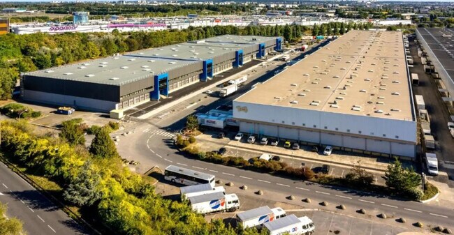 Plus de détails pour Industriel/Logistique à louer
