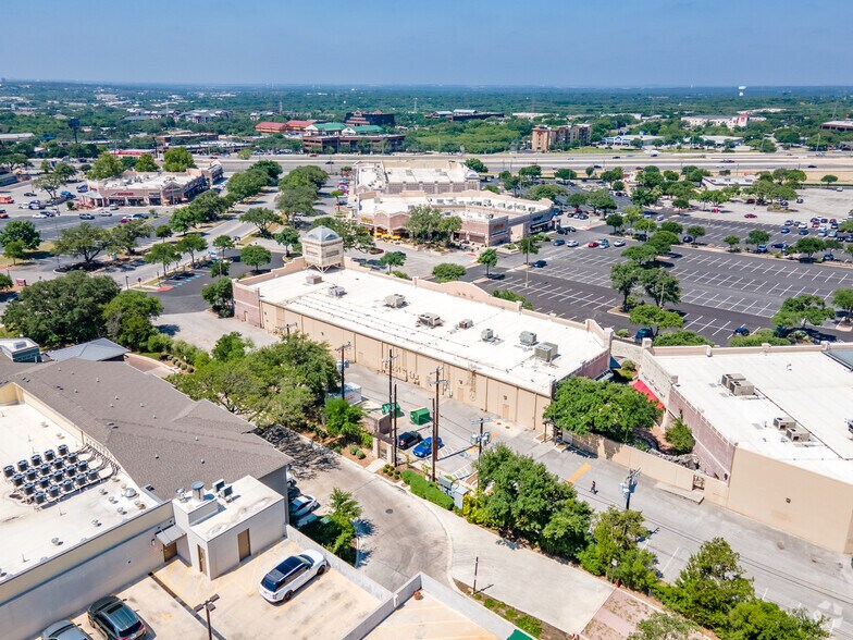 11745 W IH-10, San Antonio, TX à louer - Aérien – Image 2 sur 5