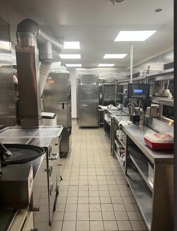 244 E 53rd St, New York, NY à vendre Photo intérieure– Image 1 sur 14