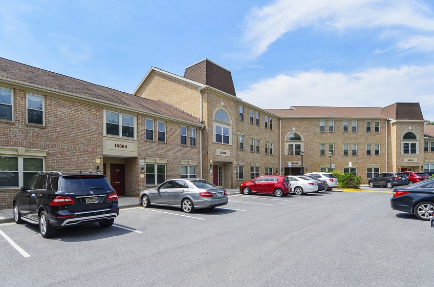15300-15404 Spencerville Ct, Burtonsville, MD à vendre - Photo principale – Image 1 sur 35