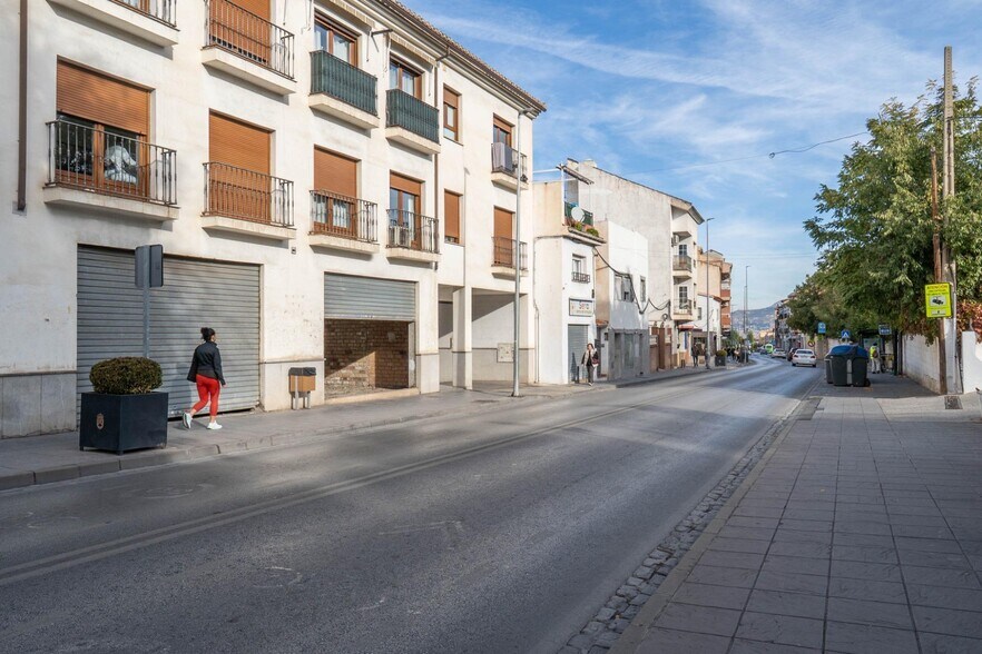 Local commercial dans Ogíjares à vendre - Photo de l’immeuble – Image 3 sur 39