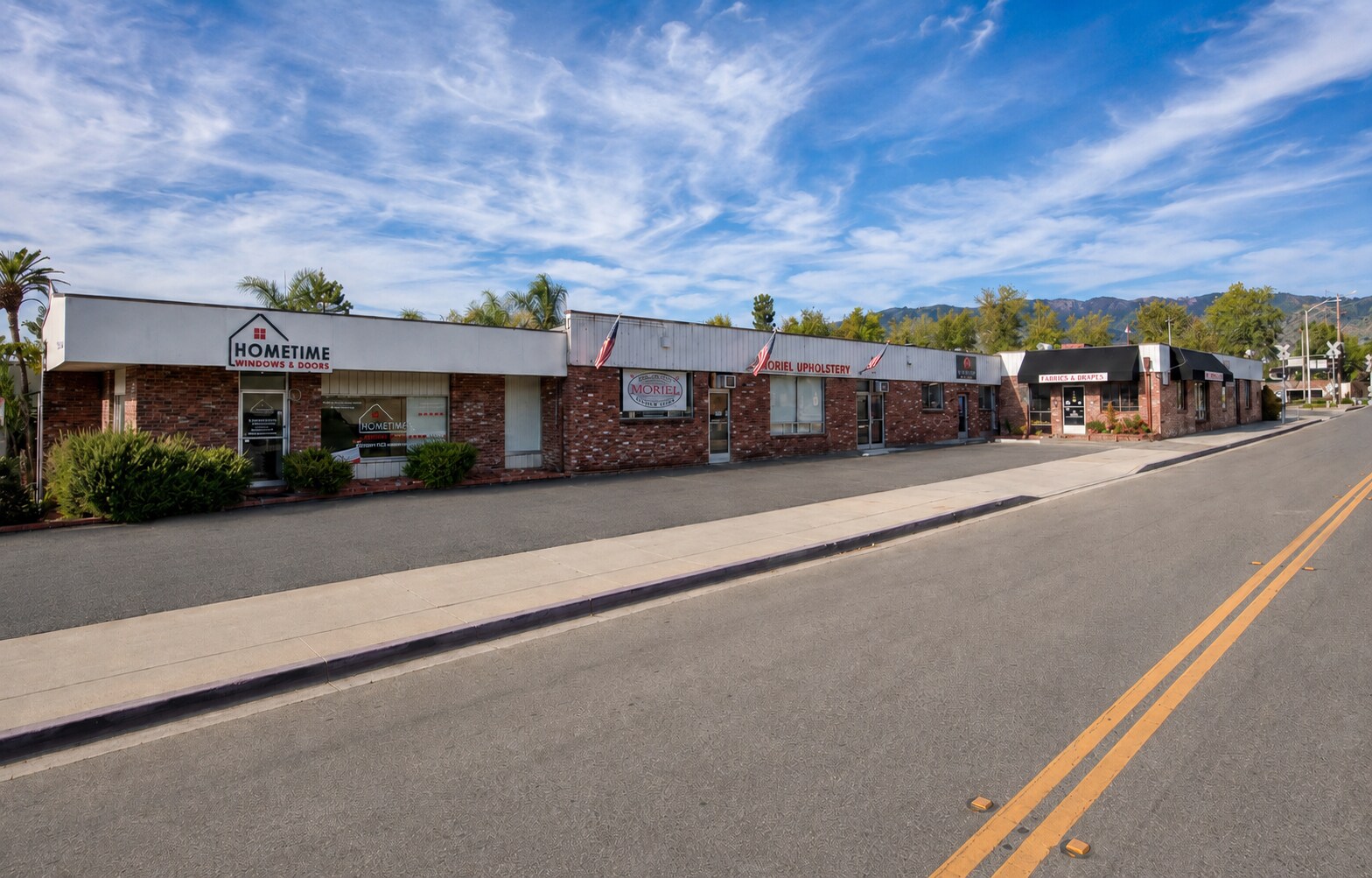 859 E Route 66, Glendora, CA à louer Photo de l’immeuble– Image 1 sur 7