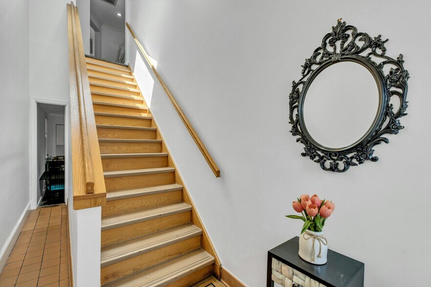 135 Plandome Rd, Manhasset, NY à louer - Photo de l’immeuble – Image 3 sur 10