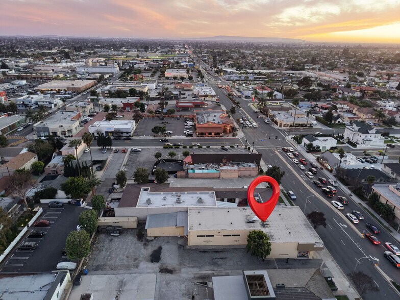 10900 Paramount Blvd, Downey, CA à louer - Photo de l’immeuble – Image 2 sur 9