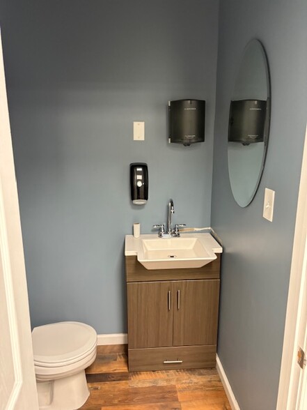 1064 Memorial Hwy, Oley, PA à louer - Photo de l’immeuble – Image 2 sur 7