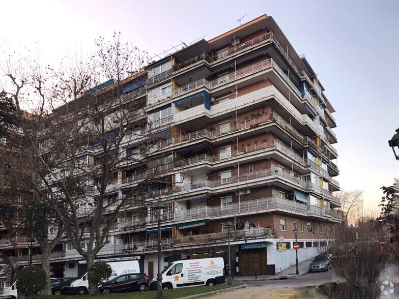 Calle Burdeos, 2, Móstoles, Madrid à vendre - Photo de l’immeuble – Image 1 sur 1