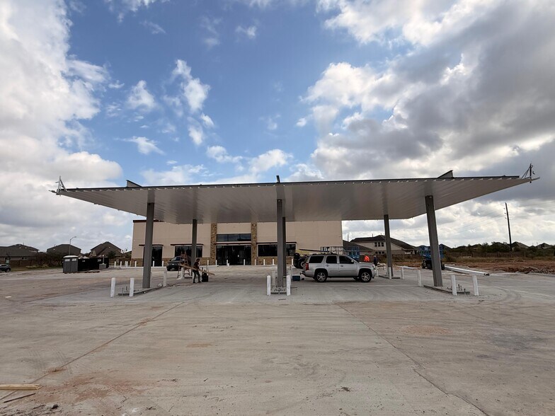 8426 Grand Mission Blvd, Richmond, TX à vendre - Photo de l’immeuble – Image 3 sur 5