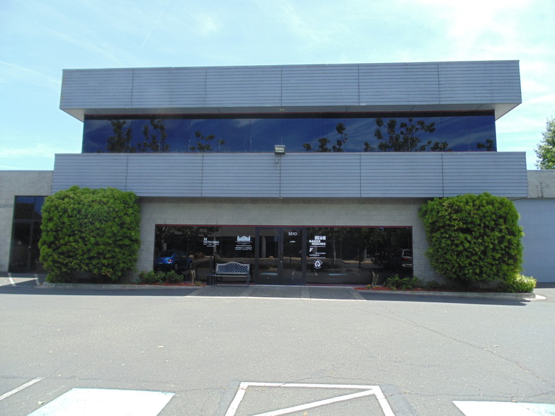 5510 Skylane Blvd, Santa Rosa, CA à louer - Photo de l’immeuble – Image 2 sur 7