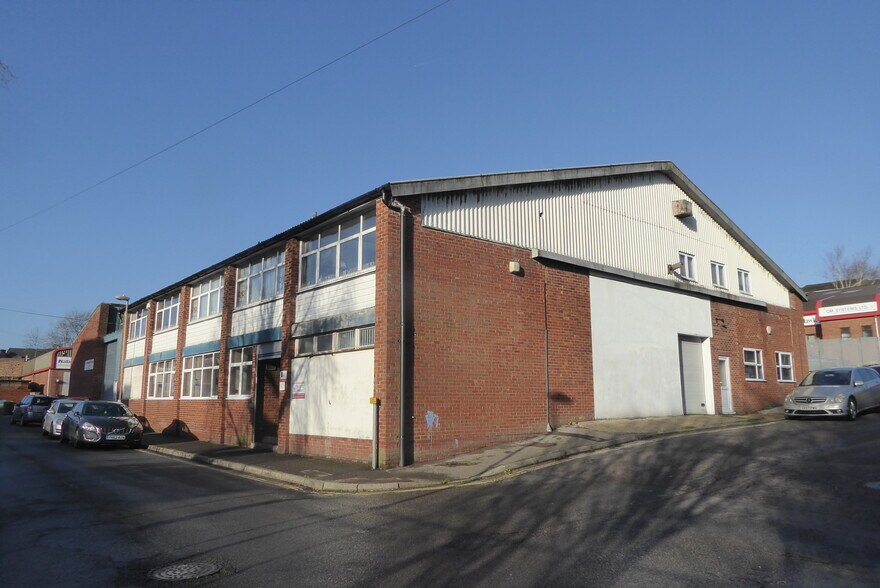 3-7 Wyndham St, Aldershot à vendre - Photo de l’immeuble – Image 1 sur 1