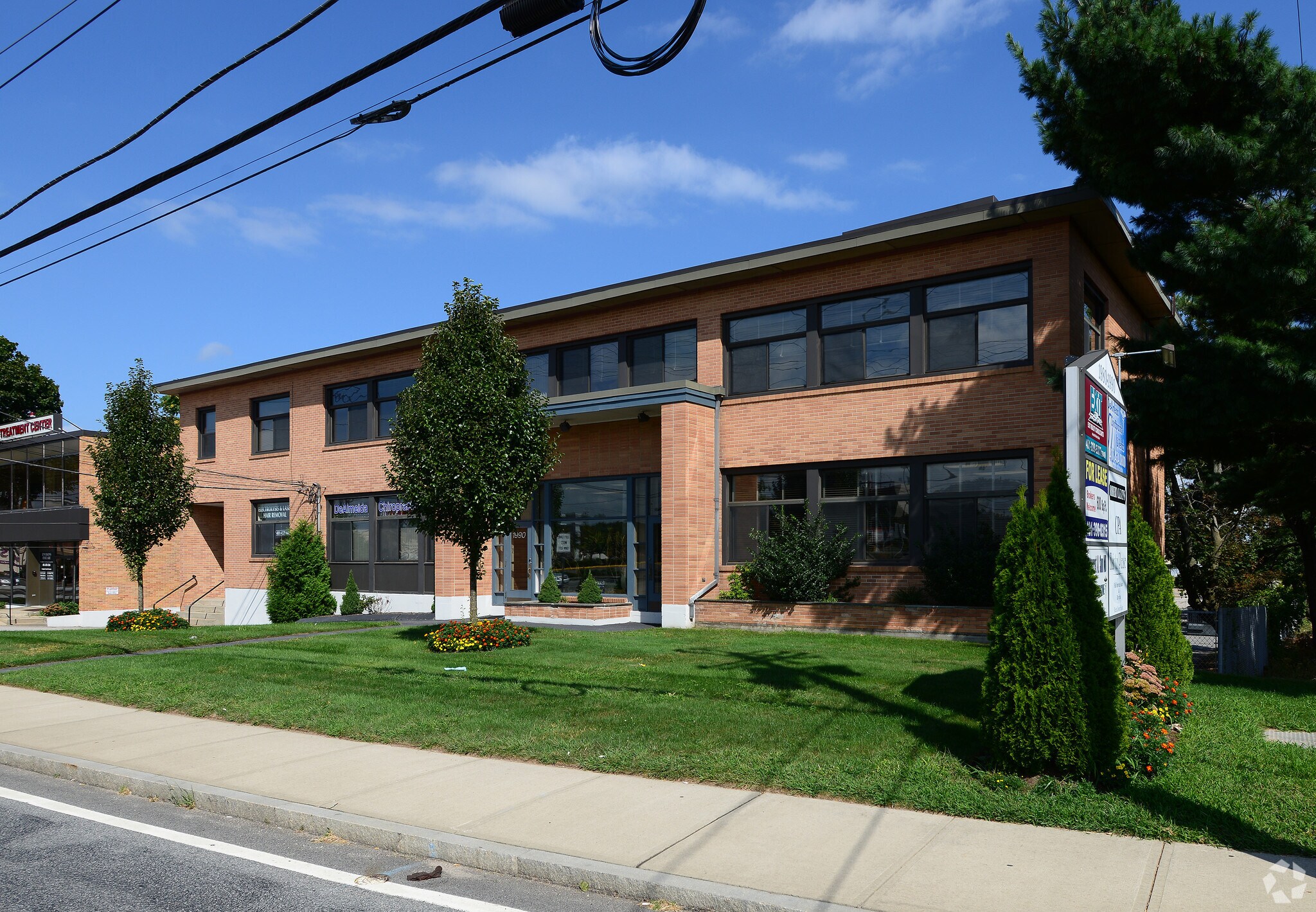 1980-1990 Pawtucket Ave, East Providence, RI à louer Photo de l’immeuble– Image 1 sur 3