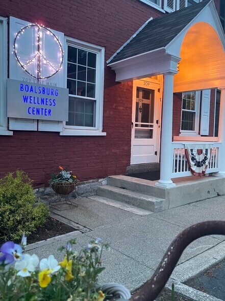209 E Main St, Boalsburg, PA à louer - Photo principale – Image 1 sur 4