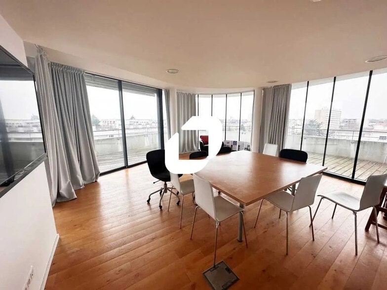 Bureau dans Cenon à vendre - Photo intérieure – Image 3 sur 6