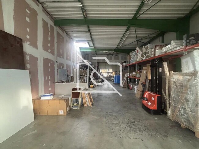 Plus de détails pour Industriel/Logistique à vendre