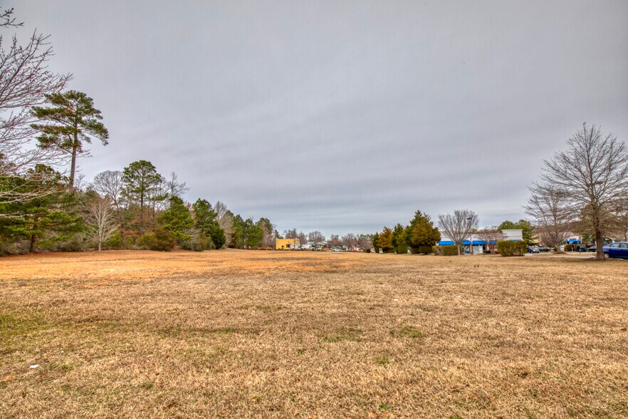 6624 Mooretown Rd, Williamsburg, VA à louer - Photo de l’immeuble – Image 2 sur 7