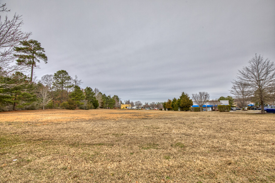 6624 Mooretown Rd, Williamsburg, VA à vendre - Photo de l’immeuble – Image 3 sur 7