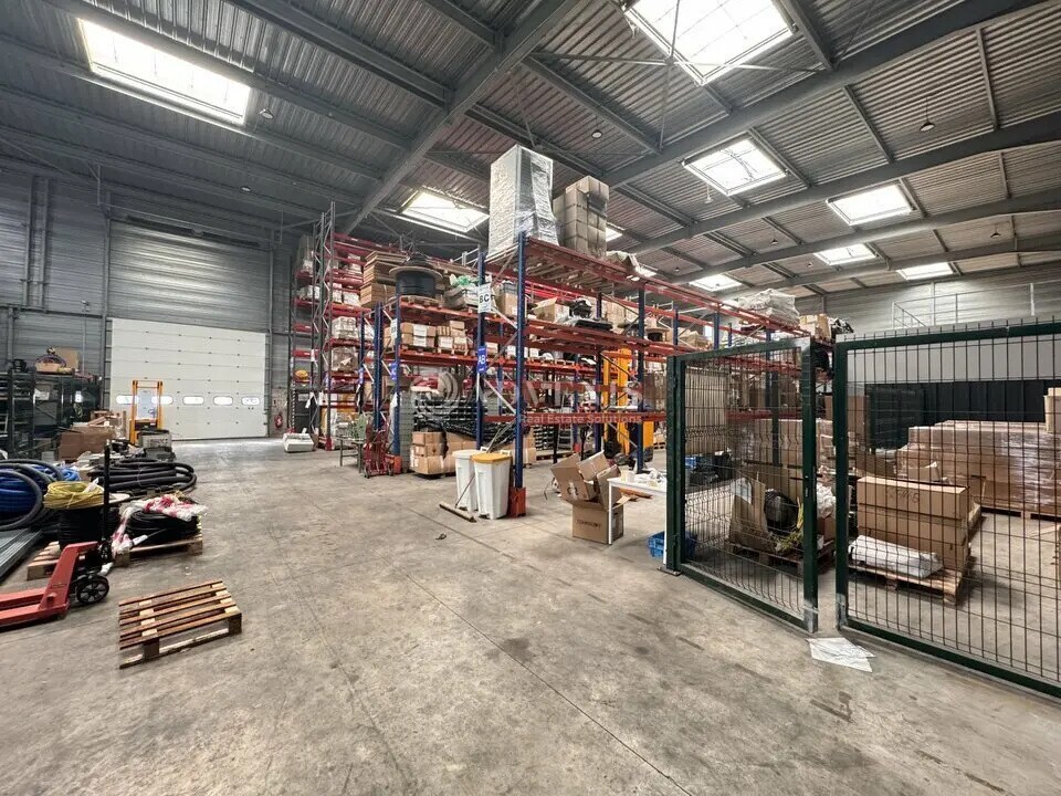 Local d'activités dans Bussy-Saint-Martin à vendre Photo de l’immeuble– Image 1 sur 9