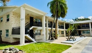 Plus de détails pour 600 Wildwood Way, Clearwater, FL - Logement à vendre
