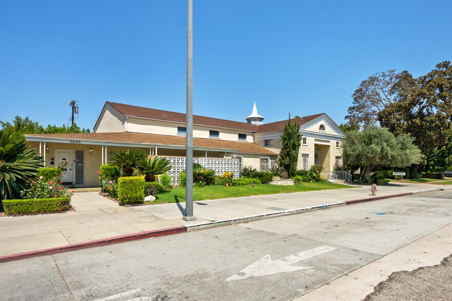 3043 S La Brea Ave, Los Angeles, CA à vendre - Photo de l’immeuble – Image 1 sur 10