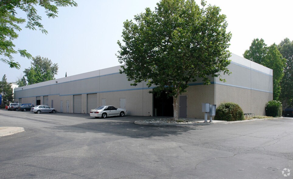 8628 Utica Ave, Rancho Cucamonga, CA à louer - Photo de l’immeuble – Image 3 sur 4
