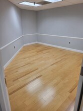 1300 Piccard Dr, Rockville, MD à louer Photo intérieure– Image 2 sur 4