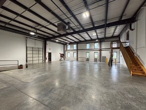 108 N Gold Dr, Robbinsville, NJ à louer Photo intérieure– Image 2 sur 6