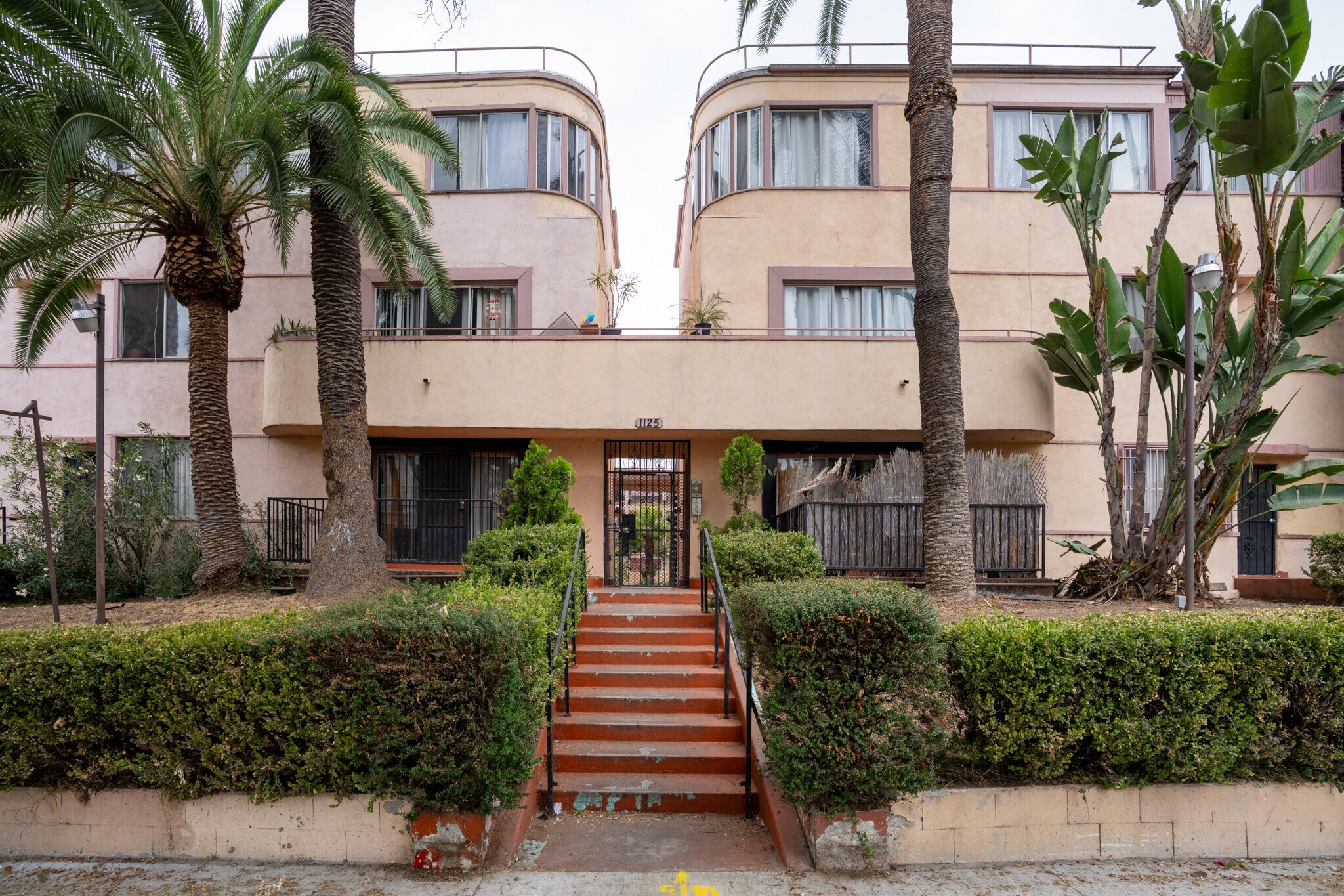 1125 S Westmoreland Ave, Los Angeles, CA à vendre Photo de l’immeuble– Image 1 sur 31