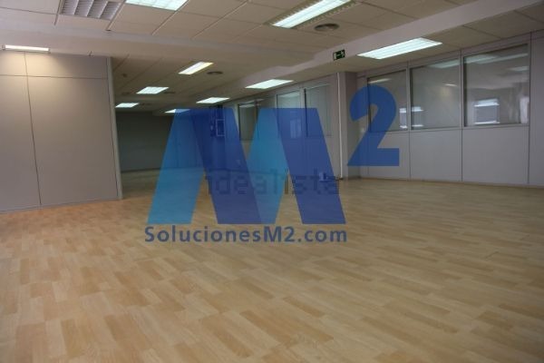 Bureau dans Alcobendas, Madrid à vendre - Photo de l’immeuble – Image 1 sur 4