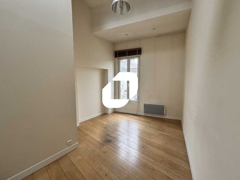 Bureau dans Bordeaux à vendre - Photo intérieure – Image 2 sur 13