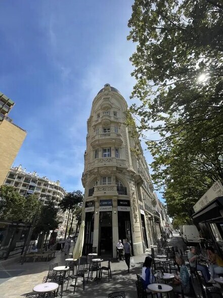 Bureau dans Marseille à louer - Photo de l’immeuble – Image 1 sur 8