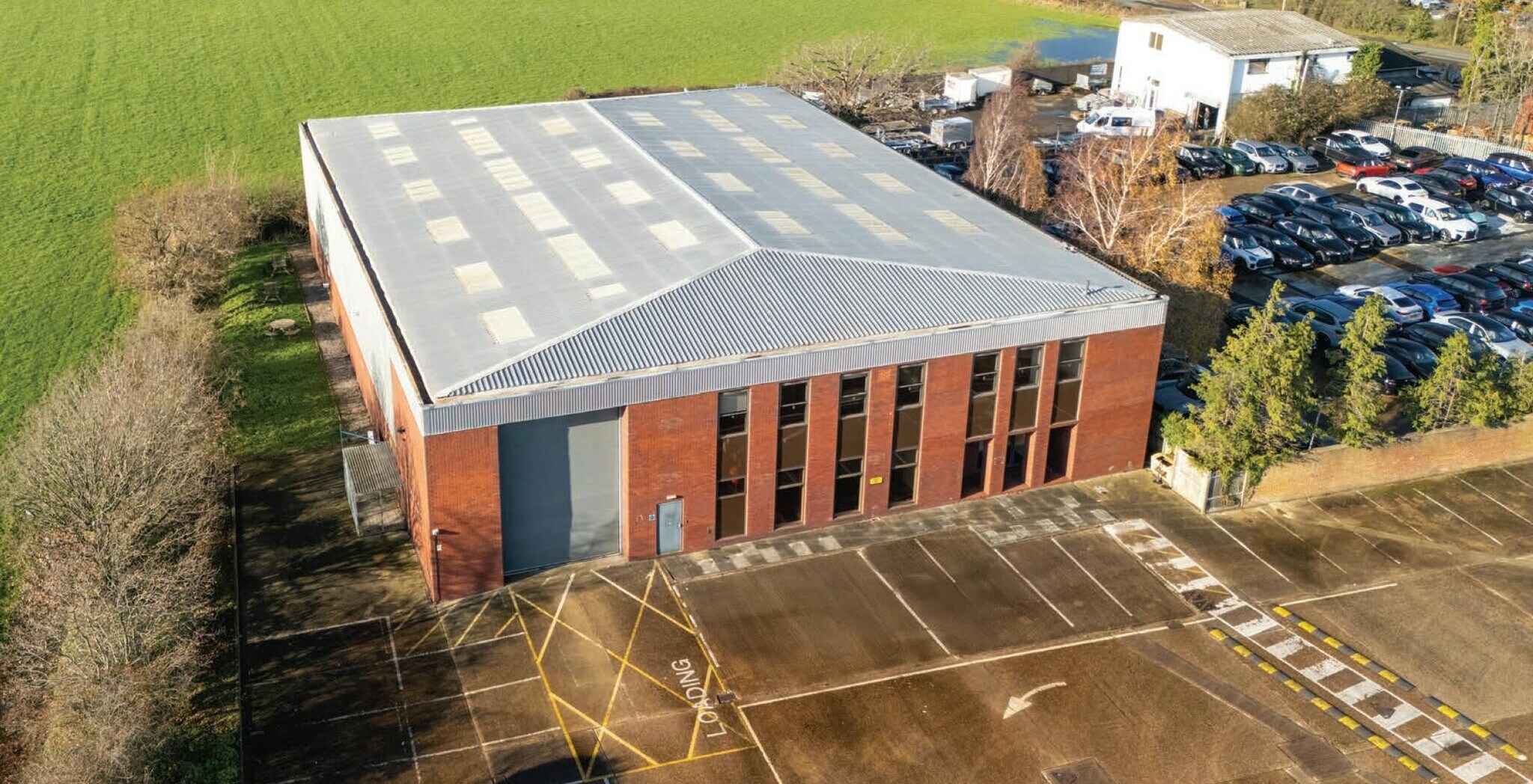 Old Brighton Rd, Lowfield Heath à louer Photo de l’immeuble– Image 1 sur 8