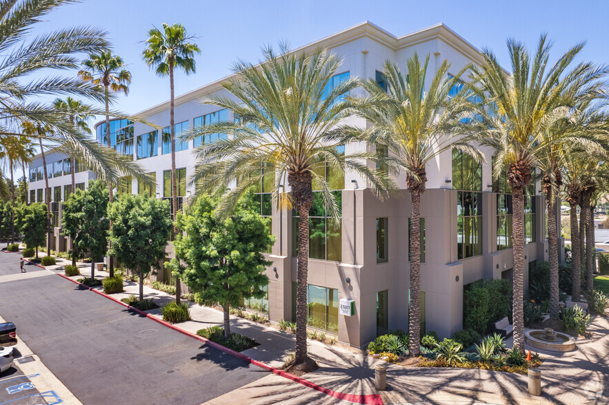 27101-27201 Puerta Real, Mission Viejo, CA à louer - Photo de l’immeuble – Image 1 sur 20