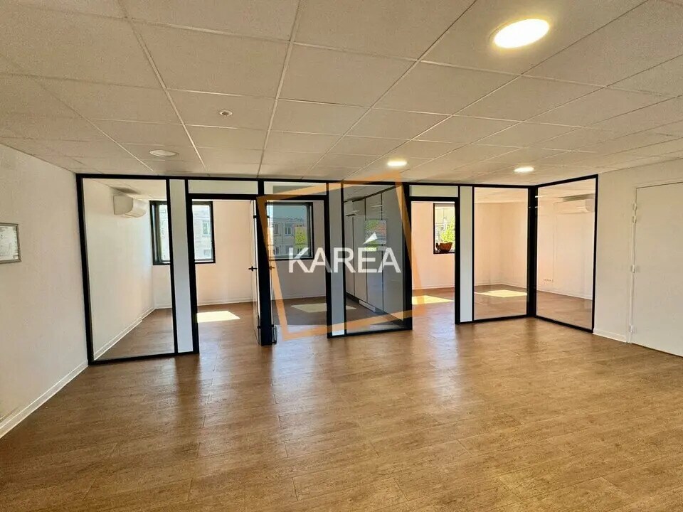 Bureau dans Mareuil-lès-Meaux à louer Photo intérieure– Image 1 sur 6