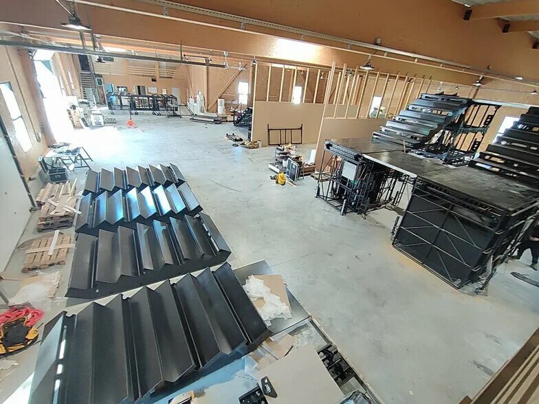 Local d'activités dans La Tour-du-Pin à vendre - Photo de la construction – Image 2 sur 10